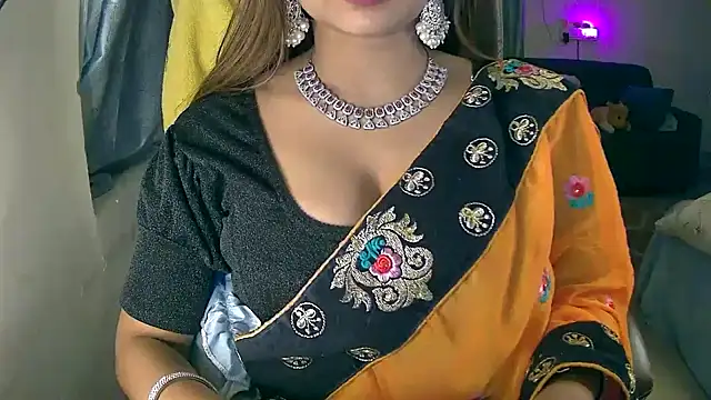 Snapshot of Cute-Tara chatting on 16, 10, 2025 Cute-Tara online show from 16, 10, 2025