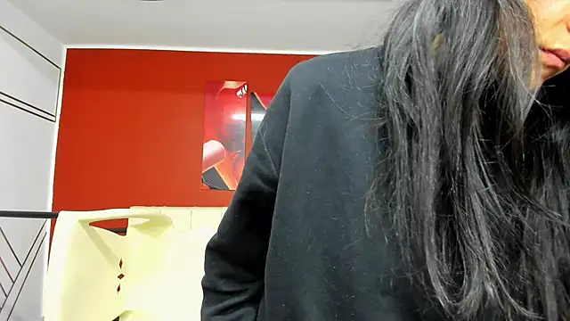 Abrillee1 online show from 24, 12, 2024