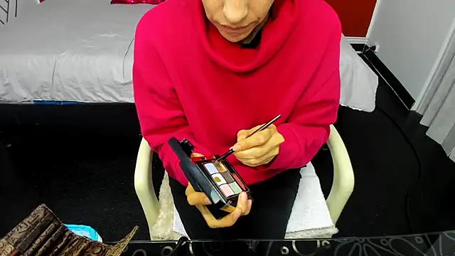 Abrillee1 online show from 26, 12, 2024