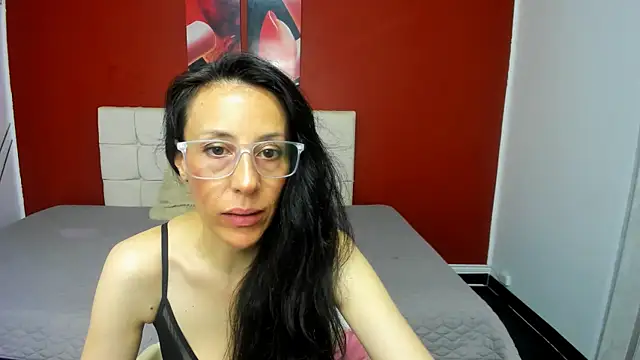 Abrillee1 online show from 27, 2, 2025