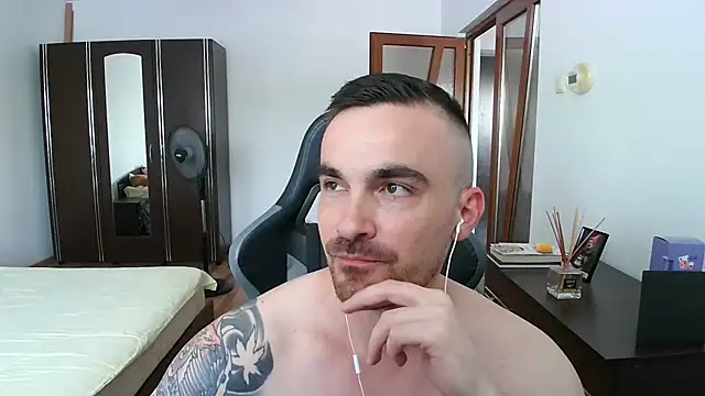 Snapshot of mu5clemania2 chatting on 2, 7, 2026 mu5clemania2 online show from 2, 7, 2026