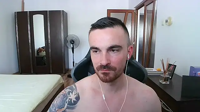 Snapshot of mu5clemania2 chatting on 4, 8, 2026 mu5clemania2 online show from 4, 8, 2026
