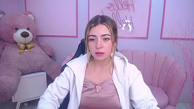 Snapshot of channel_blonde_a chatting on 5, 12, 2024 channel blonde a online show from 5, 12, 2024