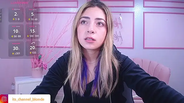 Snapshot of channel_blonde_a chatting on 23, 12, 2024 channel blonde a online show from 23, 12, 2024