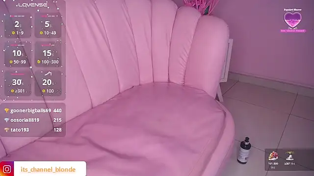 Snapshot of channel_blonde_a chatting on 30, 12, 2024 channel blonde a online show from 30, 12, 2024