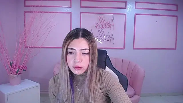 Snapshot of channel_blonde_a chatting on 15, 1, 2025 channel blonde a online show from 15, 1, 2025