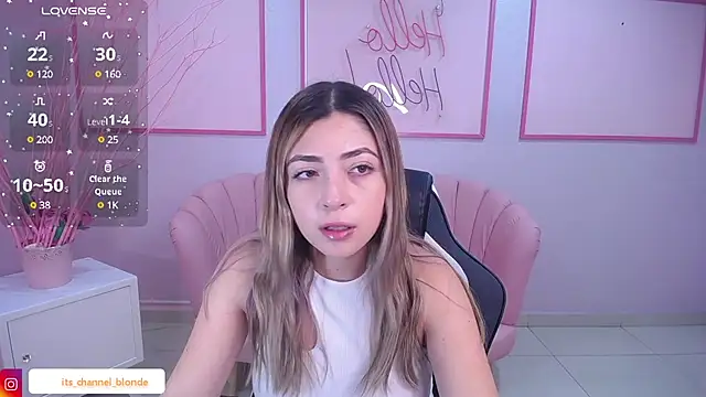 Snapshot of channel_blonde_a chatting on 21, 1, 2025 channel blonde a online show from 21, 1, 2025