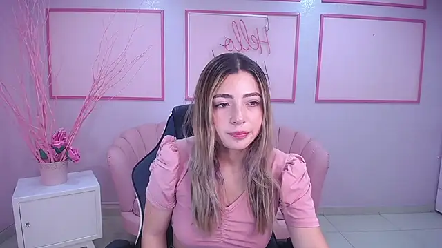 Snapshot of channel_blonde_a chatting on 22, 1, 2025 channel blonde a online show from 22, 1, 2025