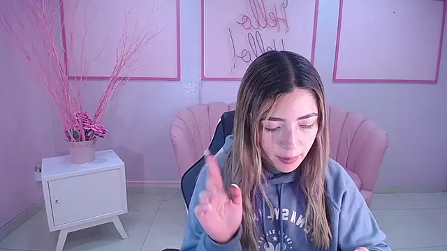 Snapshot of channel_blonde_a chatting on 23, 1, 2025 channel blonde a online show from 23, 1, 2025