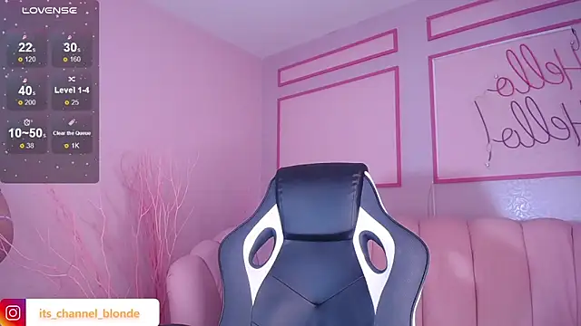 Snapshot of channel_blonde_a chatting on 25, 1, 2025 channel blonde a online show from 25, 1, 2025