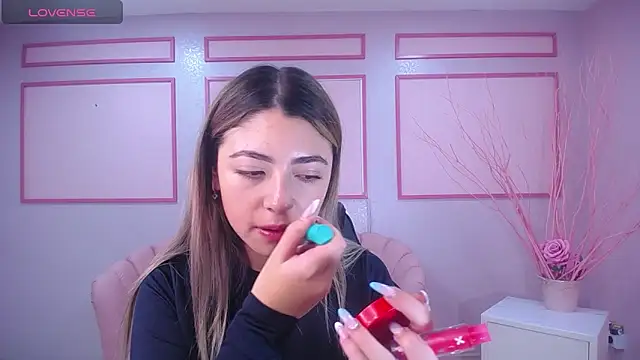 Snapshot of channel_blonde_a chatting on 28, 1, 2025 channel blonde a online show from 28, 1, 2025