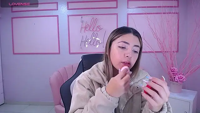 Snapshot of channel_blonde_a chatting on 30, 1, 2025 channel blonde a online show from 30, 1, 2025