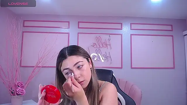 Snapshot of channel_blonde_a chatting on 31, 1, 2025 channel blonde a online show from 31, 1, 2025