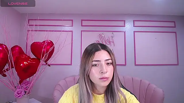 Snapshot of channel_blonde_a chatting on 18, 2, 2025 channel blonde a online show from 18, 2, 2025