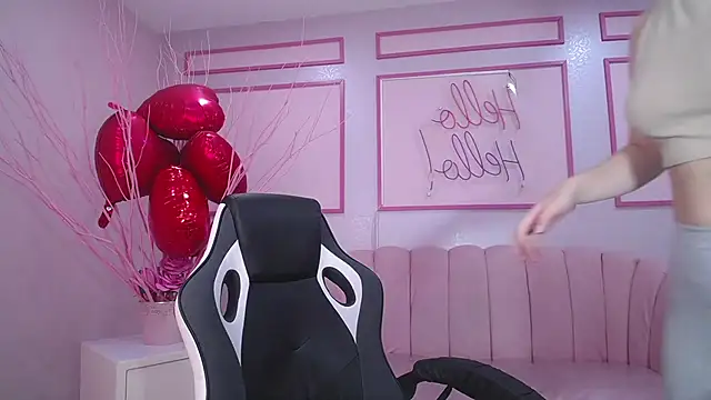 Snapshot of channel_blonde_a chatting on 24, 2, 2025 channel blonde a online show from 24, 2, 2025