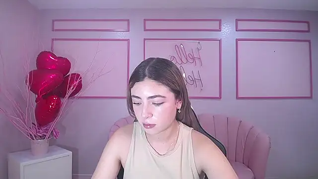 Snapshot of channel_blonde_a chatting on 25, 2, 2025 channel blonde a online show from 25, 2, 2025