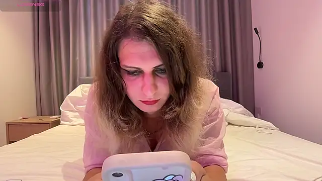 Alice Pinkhead online show from 6, 1, 2026