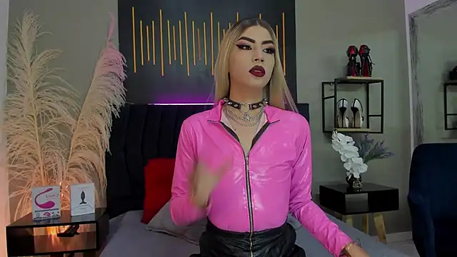 BrianaSchafer online show from 10, 2, 2025