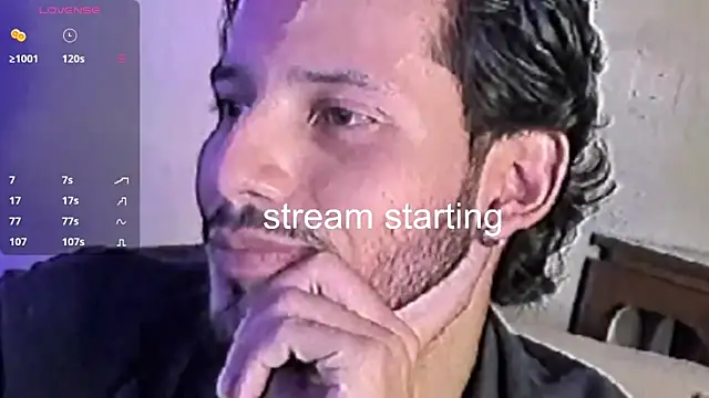 Snapshot of Nicholasrodrii chatting on 8, 1, 2025 Nicholasrodrii online show from 8, 1, 2025