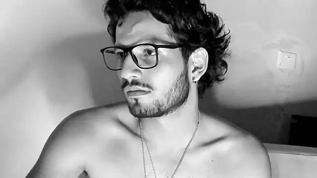 Snapshot of Nicholasrodrii chatting on 24, 2, 2025 Nicholasrodrii online show from 24, 2, 2025