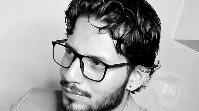 Snapshot of Nicholasrodrii chatting on 1, 3, 2025 Nicholasrodrii online show from 1, 3, 2025