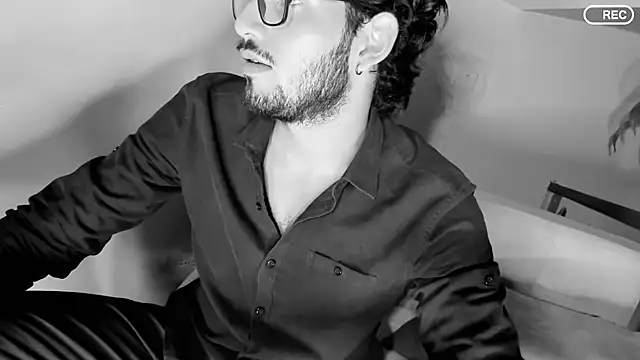 Snapshot of Nicholasrodrii chatting on 17, 3, 2025 Nicholasrodrii online show from 17, 3, 2025