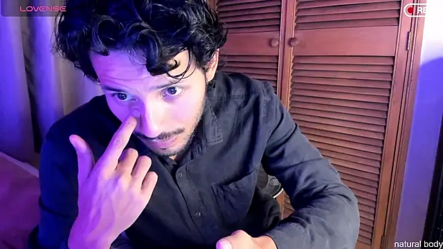 Snapshot of Nicholasrodrii chatting on 18, 10, 2025 Nicholasrodrii online show from 18, 10, 2025