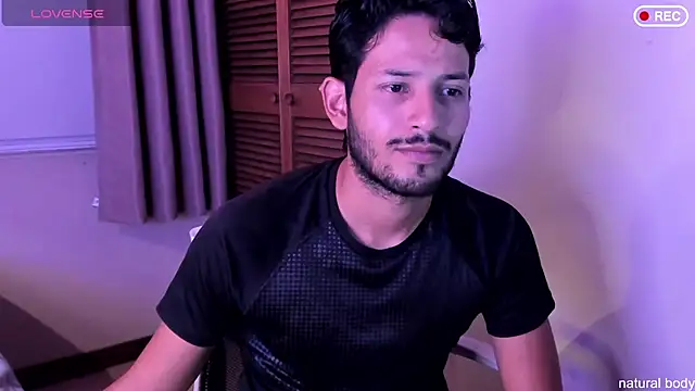 Snapshot of Nicholasrodrii chatting on 26, 10, 2025 Nicholasrodrii online show from 26, 10, 2025