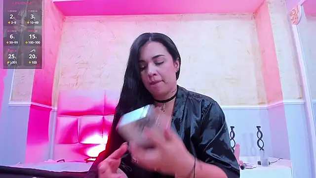 brianaGuzman online show from 30, 1, 2025