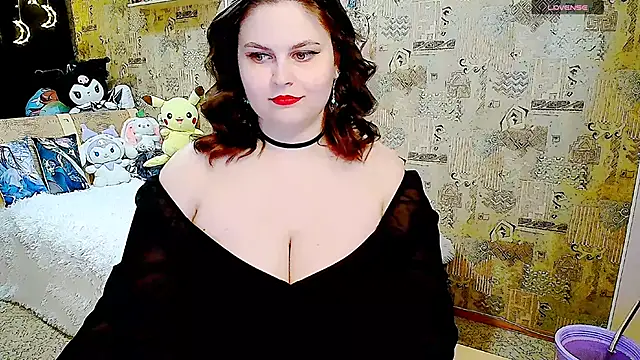 WhisperInTheDarkk online show from 5, 2, 2025