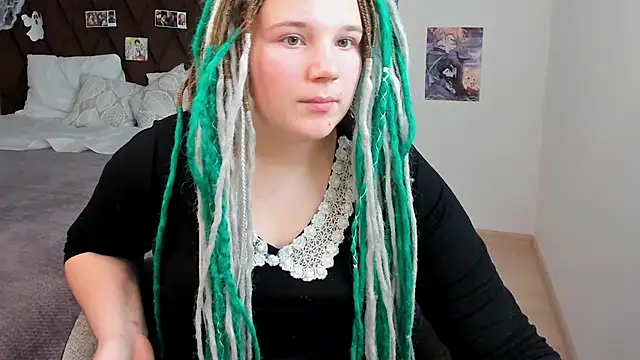 Snapshot of GloriaHylivi chatting on 19, 12, 2024 GloriaHylivi online show from 19, 12, 2024