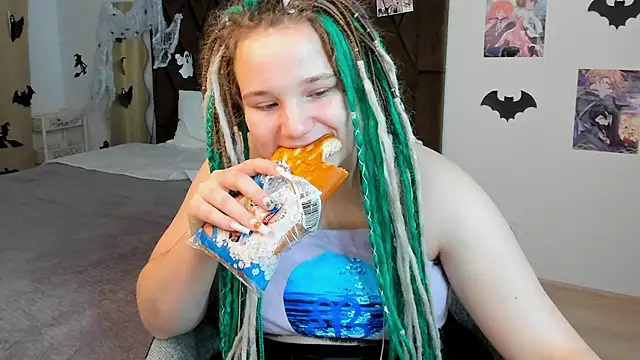 Snapshot of GloriaHylivi chatting on 21, 12, 2024 GloriaHylivi online show from 21, 12, 2024