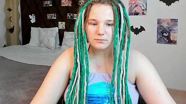 Snapshot of GloriaHylivi chatting on 22, 12, 2024 GloriaHylivi online show from 22, 12, 2024