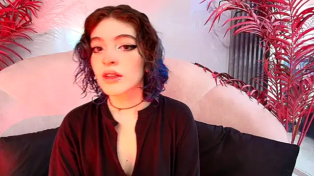 EvaHalsey online show from 24, 10, 2025