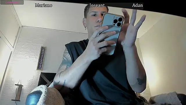 Snapshot of nakedfoam1 chatting on 10, 11, 2025 nakedfoam1 online show from 10, 11, 2025