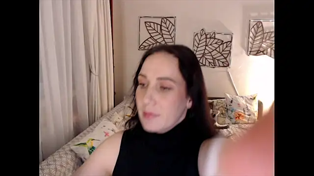 pepper milf online show from 12, 4, 2026