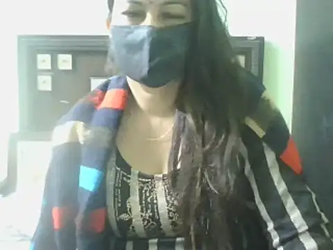 Snapshot of couplesuni chatting on 5, 2, 2025 couplesuni online show from 5, 2, 2025