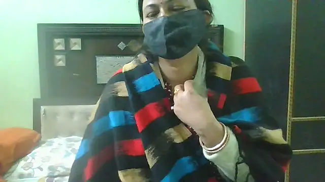 Snapshot of couplesuni chatting on 7, 2, 2025 couplesuni online show from 7, 2, 2025