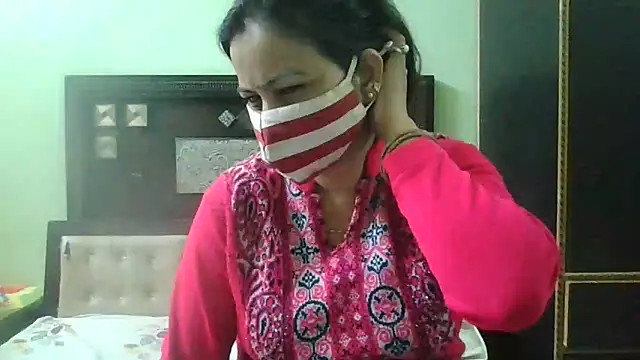 Snapshot of couplesuni chatting on 13, 2, 2025 couplesuni online show from 13, 2, 2025