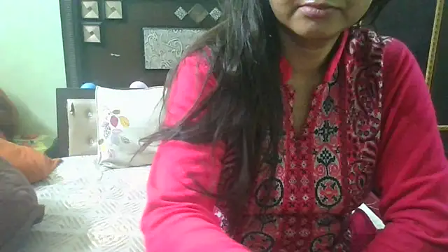 Snapshot of couplesuni chatting on 24, 2, 2025 couplesuni online show from 24, 2, 2025