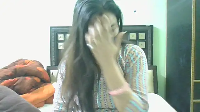 Snapshot of couplesuni chatting on 9, 3, 2025 couplesuni online show from 9, 3, 2025