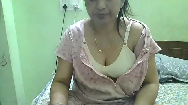 Snapshot of couplesuni chatting on 21, 3, 2025 couplesuni online show from 21, 3, 2025