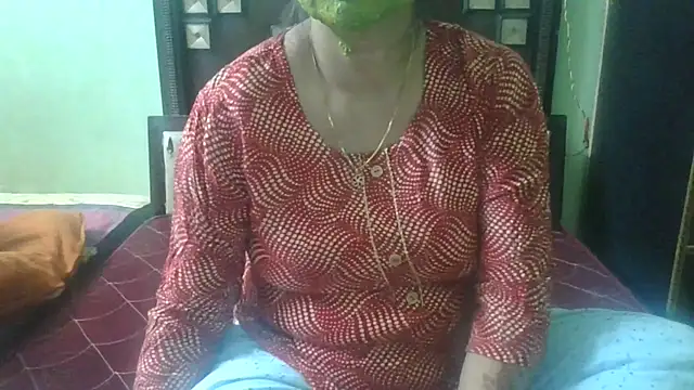 Snapshot of couplesuni chatting on 11, 10, 2025 couplesuni online show from 11, 10, 2025