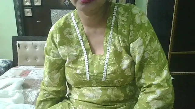 Snapshot of couplesuni chatting on 23, 10, 2025 couplesuni online show from 23, 10, 2025