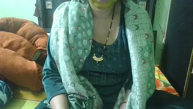 Snapshot of couplesuni chatting on 14, 11, 2025 couplesuni online show from 14, 11, 2025