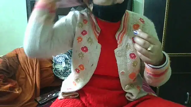 Snapshot of couplesuni chatting on 16, 12, 2025 couplesuni online show from 16, 12, 2025