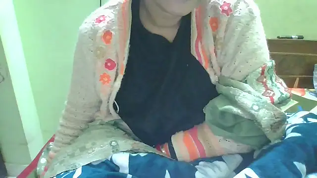 Snapshot of couplesuni chatting on 11, 1, 2026 couplesuni online show from 11, 1, 2026