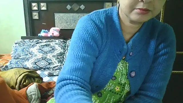 Snapshot of couplesuni chatting on 13, 1, 2026 couplesuni online show from 13, 1, 2026