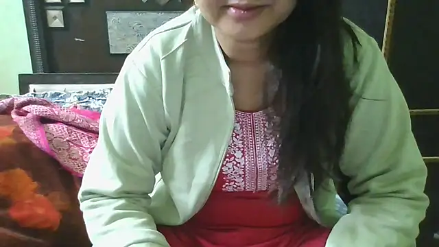 Snapshot of couplesuni chatting on 14, 1, 2026 couplesuni online show from 14, 1, 2026