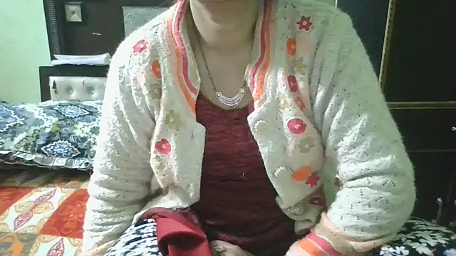 Snapshot of couplesuni chatting on 2, 2, 2026 couplesuni online show from 2, 2, 2026